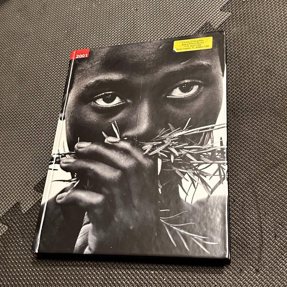 The Best of Photojournalism 2001 NPPA Hardcover Book POYi Photography History